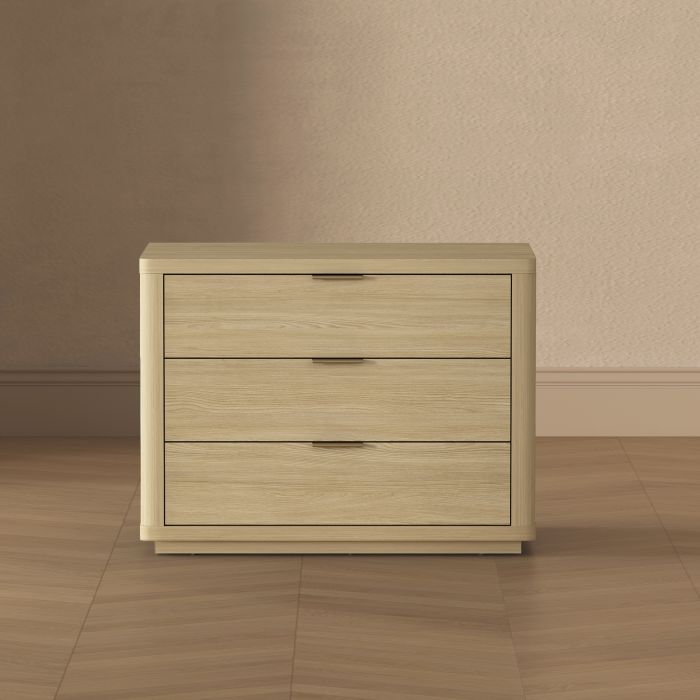 Evelyn 32" Nightstand (3-Drawer)